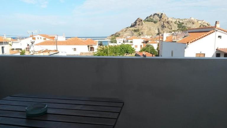 Kostas Studios Apartments - Ενοικιαζόμενα Δωμάτια Με Κουζινάκι Myrina Exterior foto